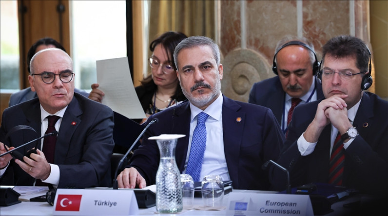 Turkish foreign minister attends 8th regional forum of Union of the Mediterranean